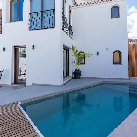 Luxury House With Private Heated Pool In Nerja! 펜션 *