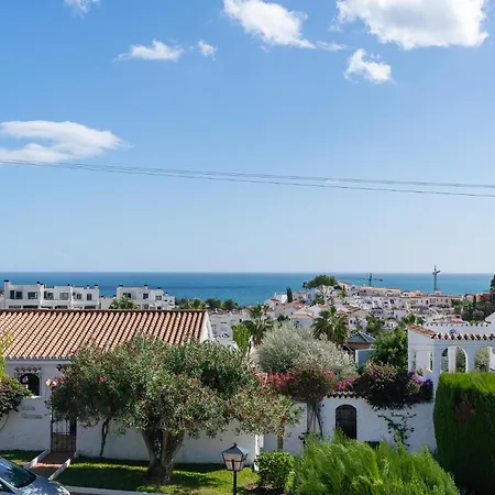 Luxury House With Private Heated Pool In Nerja! 네르하